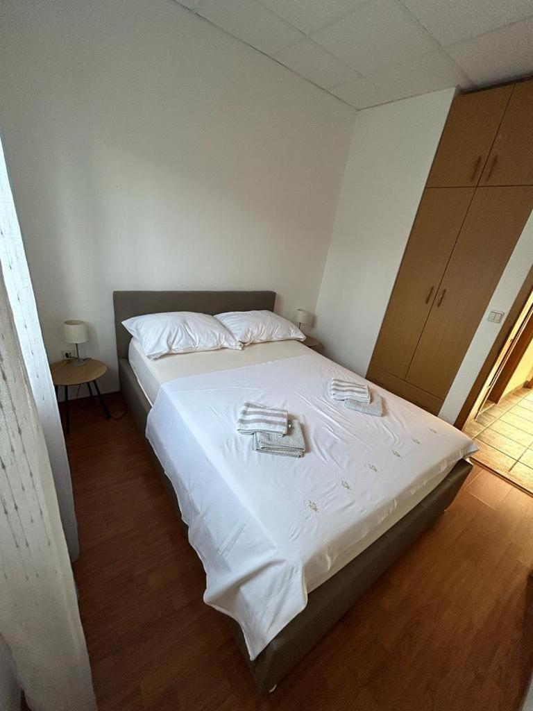 Apartments By The Sea Slatine, Ciovo - 1128 Habitación foto
