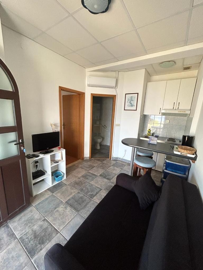 Apartments By The Sea Slatine, Ciovo - 1128 Exterior foto